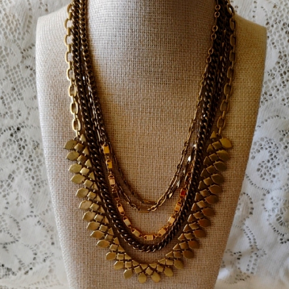 Stella Dot Statement  Layered Necklace Gold tone Neklace